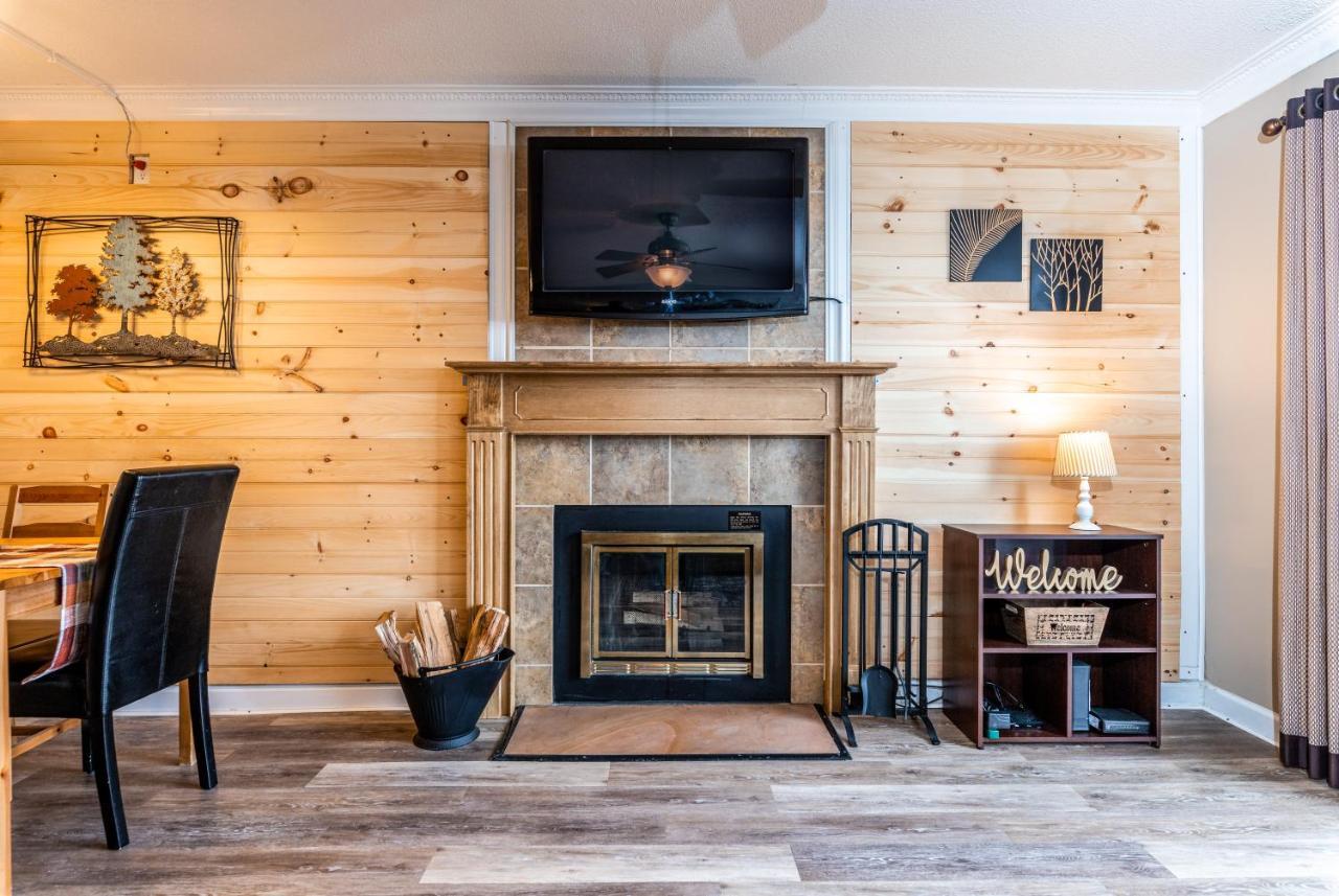 Sky High Views!!-Peak Mountaintop-Outdoor Pool-Close To Downtown-Private Balcony-Wifi-Cable Gatlinburg Exterior foto