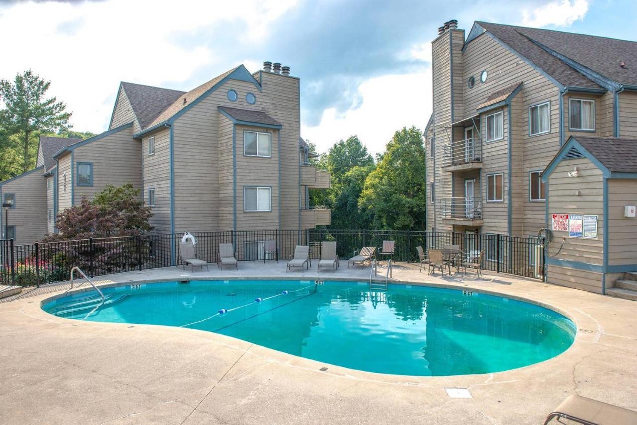 Sky High Views!!-Peak Mountaintop-Outdoor Pool-Close To Downtown-Private Balcony-Wifi-Cable Apartment Gatlinburg Exterior foto