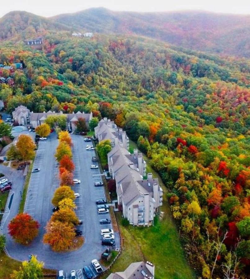 Sky High Views!!-Peak Mountaintop-Outdoor Pool-Close To Downtown-Private Balcony-Wifi-Cable Gatlinburg Exterior foto