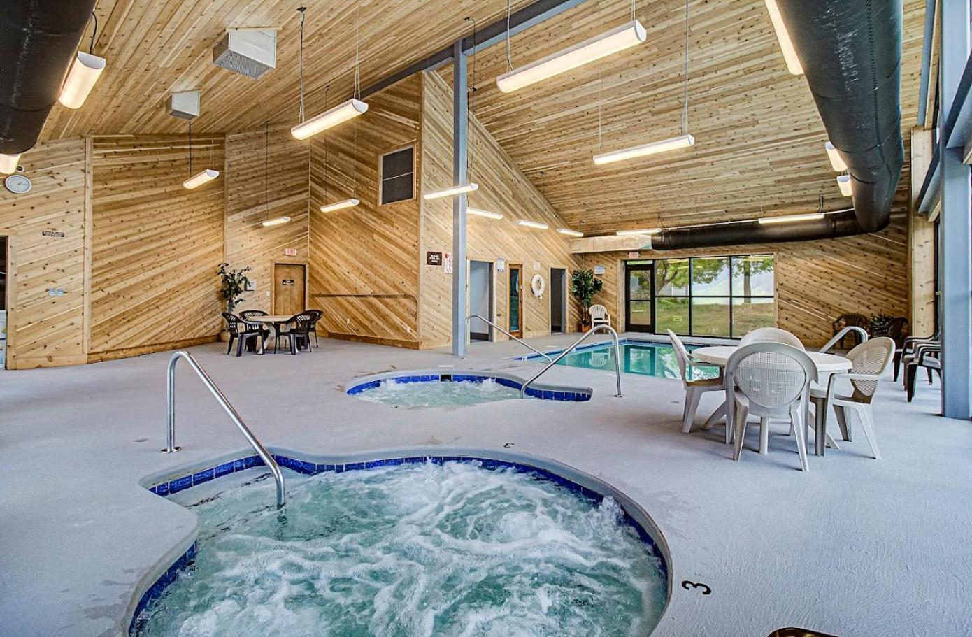 Sky High Views!!-Peak Mountaintop-Outdoor Pool-Close To Downtown-Private Balcony-Wifi-Cable Gatlinburg Exterior foto